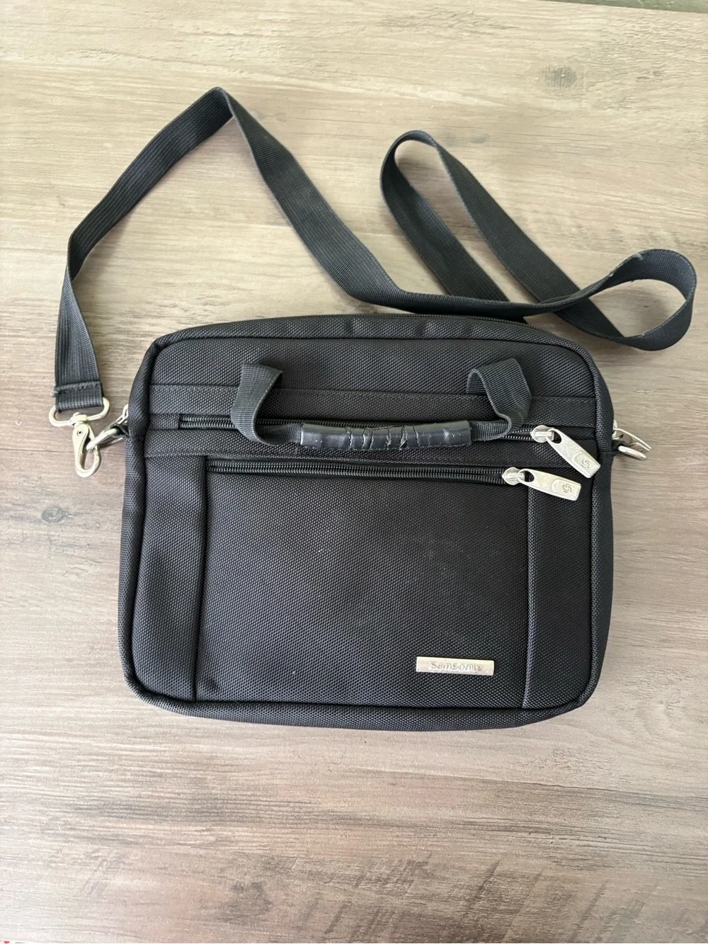 Samsonite Black Travel Shoulder Bag Crossbody Organizer NWOT